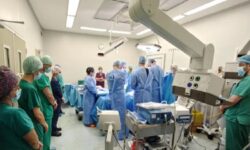 Συγκλονιστικές στιγμές στο νοσοκομείο του Ρίου: Ενός λεπτού σιγή για τον 14χρονο που πνίγηκε στον Άραχθο