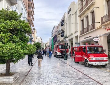 Συναγερμός για φωτιά σε ξενοδοχείο στο κέντρο της Πάτρας