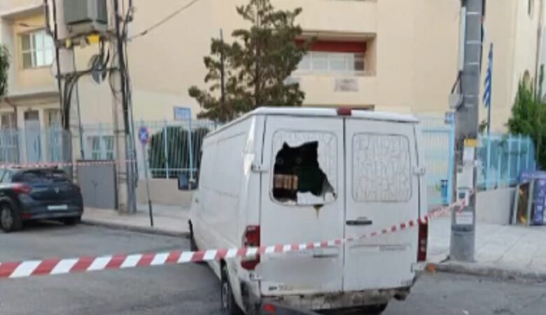 Σκηνές «Φαρ Ουέστ» στο Περιστέρι: Καταδίωξη με πυροβολισμούς μεταξύ αναβατών μηχανής και επιβαινόντων σε Ι.Χ.