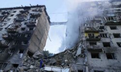 Τουλάχιστον 14 νεκροί από τα νυχτερινά πλήγματα της Ρωσίας στο Κίεβο