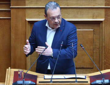 Φάμελλος: «Το καθεστώς Μητσοτάκη κάνει ό,τι μπορεί για να κρύψει την αλήθεια και τις ευθύνες για το δυστύχημα των Τεμπών»
