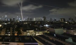 Το Ιράν έχει εκτοξεύσει πάνω από 400 βαλλιστικούς πυραύλους κατά του Ισραήλ
