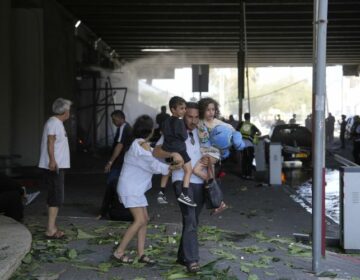 Στους 17 οι τραυματίες στο Ισραήλ από το νέο κύμα ιρανικών πυραυλικών επιθέσεων