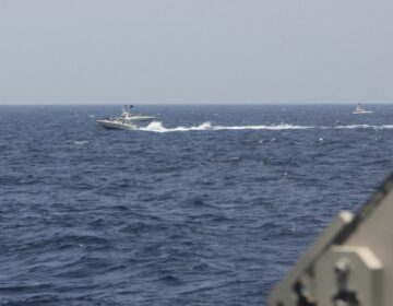 Σε επιφυλακή το υπουργείο Ναυτιλίας: 200 πλοία ελληνικών συμφερόντων στην ευρύτερη περιοχή της Ερυθράς Θάλασσας