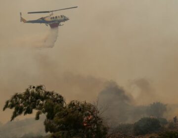 Περισσότεροι από 250 πυροσβέστες θα ενισχύσουν τις δυνάμεις που επιχειρούν στις φωτιές στη Χίο