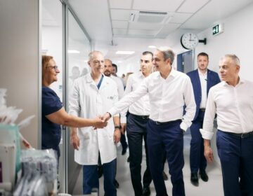 Ο πρωθυπουργός επισκέφθηκε το πλήρως ανακαινισμένο ΤΕΠ του ΚΑΤ