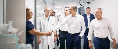 Ο πρωθυπουργός επισκέφθηκε το πλήρως ανακαινισμένο ΤΕΠ του ΚΑΤ