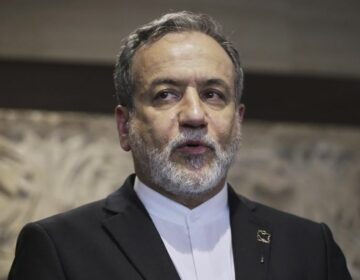 Δεν υπάρχει ακόμη σχέδιο για την επανέναρξη έμμεσων διαπραγματεύσεων με τις ΗΠΑ, λέει ο Ιρανός ΥΠΕΞ