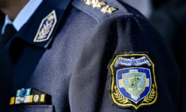 Συνελήφθη απόστρατος αξιωματικός της ΕΛ.ΑΣ. για εμπλοκή σε δύο κυκλώματα ναρκωτικών και όπλων με διεθνή δράση