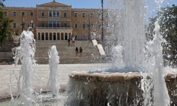 Αισθητή άνοδος της θερμοκρασίας με τον υδράργυρο να ξεπερνά τους 40°C – Οι ομάδες υψηλού κινδύνου και γενικές οδηγίες προφύλαξης από τη ζέστη