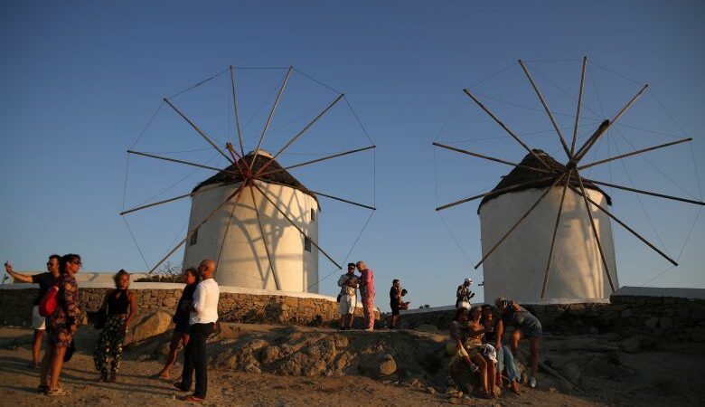 Συνελήφθη 45χρονος στη Μύκονο για απειλή πολιτών με αεροβόλο πιστόλι έξω από κλαμπ