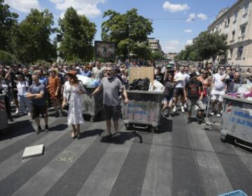 Διαλύθηκαν τα μπλόκα στους δρόμους της Σερβίας