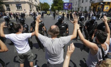 Η Ρωσία εκτιμά ότι οι αντικυβερνητικές διαδηλώσεις στην Σερβία είναι απόπειρα «έγχρωμης επανάστασης»