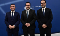 Παράδοση – παραλαβή στο υπουργείο Ψηφιακής Διακυβέρνησης: Ο Χρήστος Δερμεντζόπουλος νέος υφυπουργός με προτεραιότητα το Κτηματολόγιο