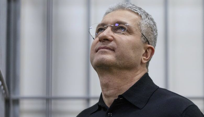 Ο πρώην αναπληρωτής υπουργός Άμυνας της Ρωσίας καταδικάστηκε σε 13 χρόνια φυλάκιση για διαφθορά