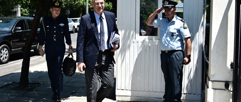 Συνεδρίασε το ΚΥΣΕΑ υπό τον πρωθυπουργό – «Να μην παγιωθεί νέα μεταναστευτική οδός από την ανατολική Λιβύη»