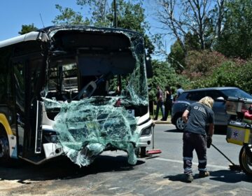 Συγκλονιστικό βίντεο με την σύγκρουση των λεωφορείων στη Βούλα – Ούρλιαζαν οι επιβάτες