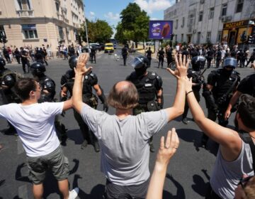 Σερβία: Μπλόκα σε όλες τις μεγάλες πόλεις αναγγέλλουν οι φοιτητές