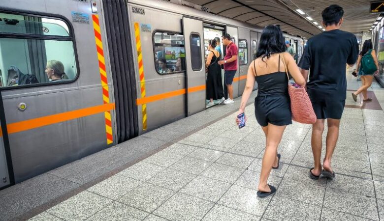 Πιλοτική 24ωρη λειτουργία του Μετρό: Μετακινήθηκαν περίπου 25.000 – 30.000 άτομα