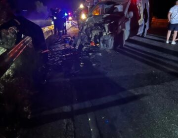 Τρομακτικό δυστύχημα στο Αγρίνιο: Αυτοκίνητο συγκρούστηκε μετωπικά με βαν – Απανθρακώθηκε ένας 21χρονος