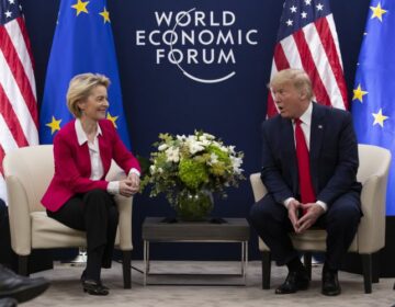 Η Κομισιόν επιμένει στην επίτευξη εμπορικής συμφωνίας με τις ΗΠΑ μέχρι τις 9 Ιουλίου