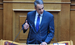 Μητσοτάκης για μεταναστευτικό: Αναστέλλεται η εξέταση αιτήσεων ασύλου για τρεις μήνες – Όσοι εισέρχονται παράνομα θα συλλαμβάνονται