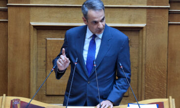 Μητσοτάκης για μεταναστευτικό: Αναστέλλεται η εξέταση αιτήσεων ασύλου για τρεις μήνες – Όσοι εισέρχονται παράνομα θα συλλαμβάνονται