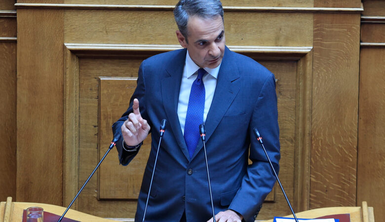 Μητσοτάκης για μεταναστευτικό: Αναστέλλεται η εξέταση αιτήσεων ασύλου για τρεις μήνες – Όσοι εισέρχονται παράνομα θα συλλαμβάνονται