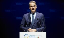 Μητσοτάκης: Η Ελλάδα στέκεται σταθερά στο πλευρό του λαού της Ουκρανίας