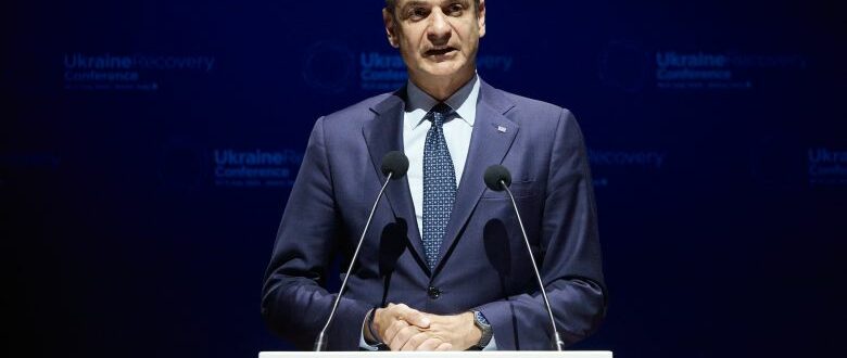 Μητσοτάκης: Η Ελλάδα στέκεται σταθερά στο πλευρό του λαού της Ουκρανίας