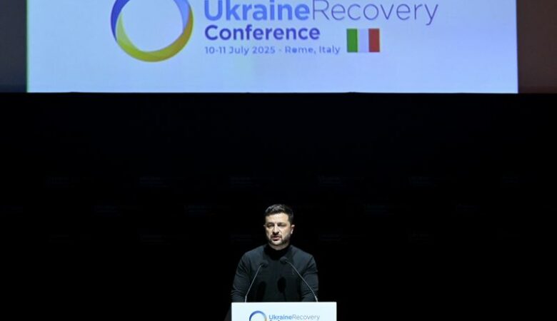 Διάσκεψη στη Ρώμη για την ανάκαμψη της Ουκρανίας: Η ΕΕ υπόσχεται 2,3 δισεκ. ευρώ – Ο Ζελένσκι ζητά περαιτέρω επενδύσεις στην άμυνα