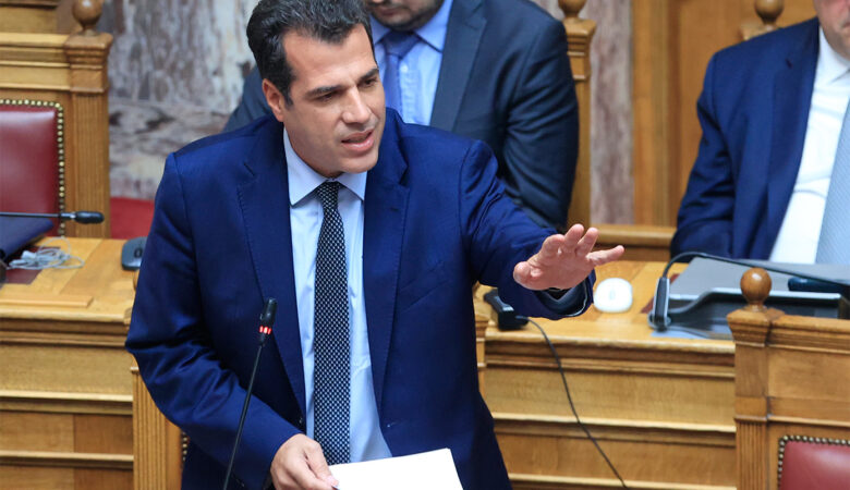 Πλεύρης από Βουλή: «Έχουμε σύνορα, έχουμε Επικράτεια και θα την προστατεύσουμε, συντρέχουν έκτακτες συνθήκες στη χώρα»