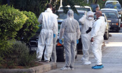 Βόμβα στο σπίτι του Γιάννη Πρετεντέρη: Από πέντε μασούρια δυναμίτιδας και πυροκροτητή αποτελείται ο εκρηκτικός μηχανισμός που βρέθηκε στην αυλή