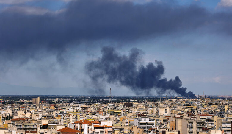 Έσβησε η φωτιά που ξέσπασε την Παρασκευή στη Σίνδο