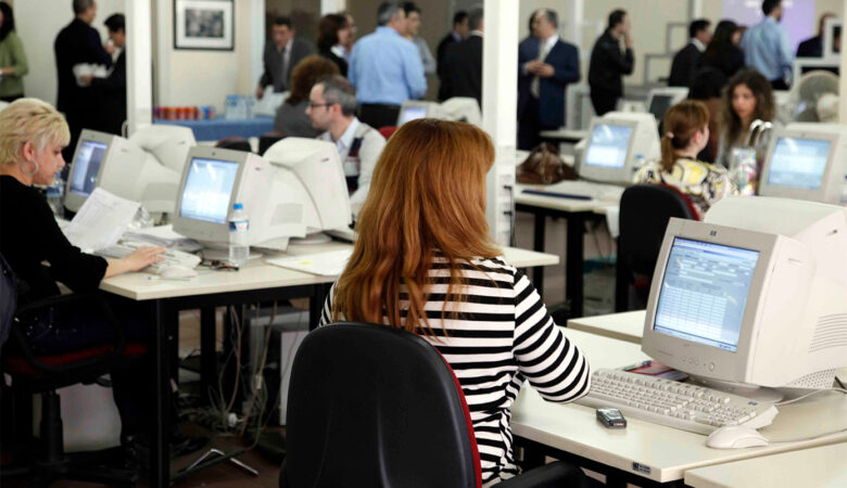 Αυτές είναι οι αλλαγές στο νέο πειθαρχικό δίκαιο για τους δημόσιους υπαλλήλους: Απόλυση για όσους αρνούνται επί δύο χρονιές την αξιολόγηση