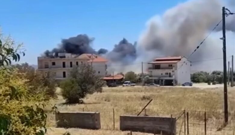 Φωτιά σε χαμηλή βλάστηση στις Αχαρνές – Προειδοποιητικό μήνυμα του 112