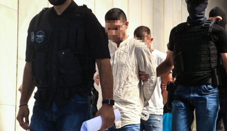 Δολοφονία 43χρονου Πολωνού στην Αγία Παρασκευή: «Το έκανα για να λυτρώσω την οικογένειά μου» είπε κλαίγοντας ο 35χρονος που πάτησε τη σκανδάλη