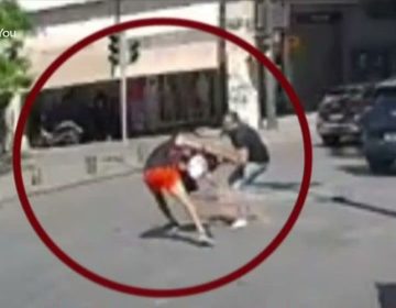 Σοκαριστικό περιστατικό στην Ομόνοια: Τουρίστας ρώτησε ταξιτζή αν είναι ασφαλής περιοχή και μετά από λίγο… τον έκλεψαν