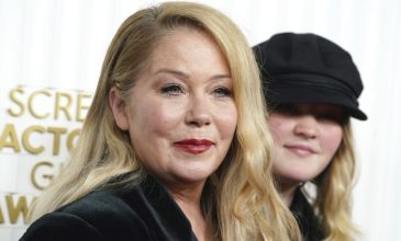 Η Κριστίνα Άπλγκεϊτ στην αυτοβιογραφία της για την σκλήρυνση κατά πλάκας: «Είναι τρομακτικό»