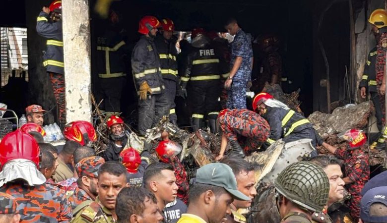 Μπαγκλαντές: Έπεσε αεροσκάφος σε σχολείο, 19 νεκροί και δεκάδες τραυματίες