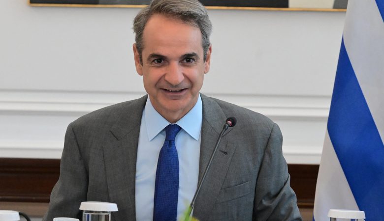 Τηλεφωνική επικοινωνία Μητσοτάκη με τον Εμίρη του Κατάρ