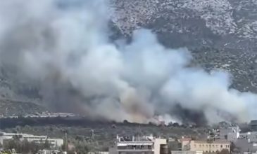 Φωτιά στην Πολυτεχνειούπολη Ζωγράφου, στους πρόποδες του Υμηττού – Ήχησε το 112, επιχειρούν 13 εναέρια μέσα