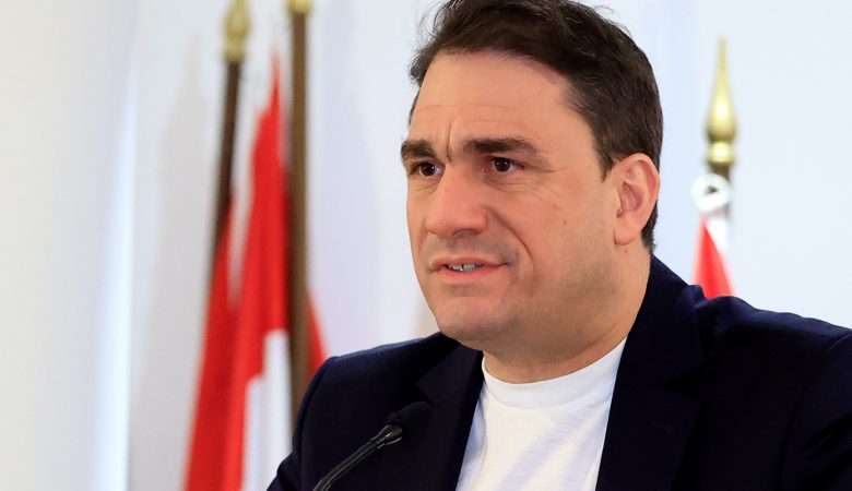 Τσουκαλάς: Αν ψάχνουν πολιτικούς απατεώνες, ας μην κουράζονται, αρκεί να κοιτάξουν στον καθρέφτη τους