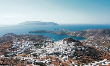 Η Ίος είναι η «έκπληξη» του φετινού καλοκαιριού, σύμφωνα με διεθνή ΜΜΕ
