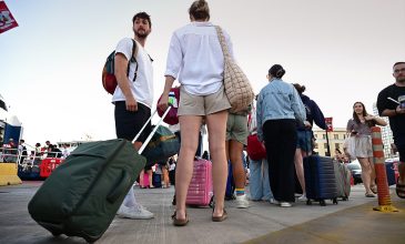 «Τουρισμός για Όλους 2026-2027»: Οι δικαιούχοι και η διεύρυνση των εισοδηματικών ορίων