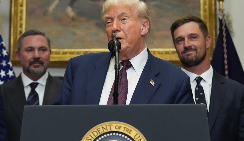 Πιθανή εξαίρεση της Ουγγαρίας από τις κυρώσεις για την αγορά ρωσικού πετρελαίου, προαναγγέλλει ο  Τραμπ