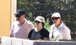 Νεκρό κοριτσάκι στο Παλαιό Φάληρο: Γιατί δεν πείθει τις Αρχές το σενάριο του ατυχήματος – Οι αντιφάσεις στις οποίες έχει πέσει η 32χρονη μητέρα