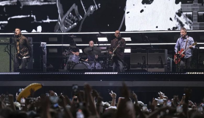 Νεκρός θεατής σε συναυλία των Oasis στο στάδιο «Γουέμπλεϊ» – Έπεσε από ύψος 50 μέτρων