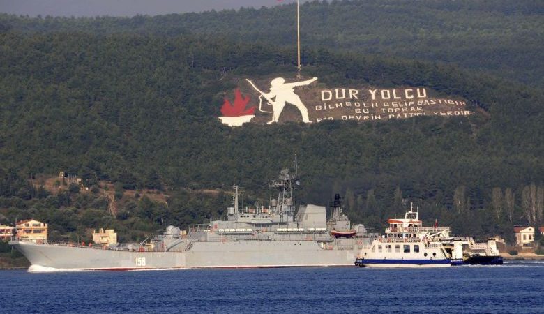 Μεγάλη δασική φωτιά στα Δαρδανέλλια – Διεκόπη η ναυσιπλοΐα στα Στενά