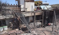 Σε ύφεση οι φωτιές σε Κερατέα Αττικής και Χελιδόνι Ηλείας – Υπό μερικό έλεγχο στον Κουβαρά